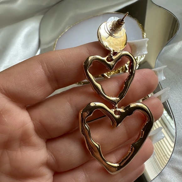 Very beautiful cull Gold Heart Drop Earrings - Picture 6 of 8